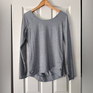 Zella Gray Stripe Long Sleeve Thumbhole Top Women’s Medium Athleisure Yoga Gym